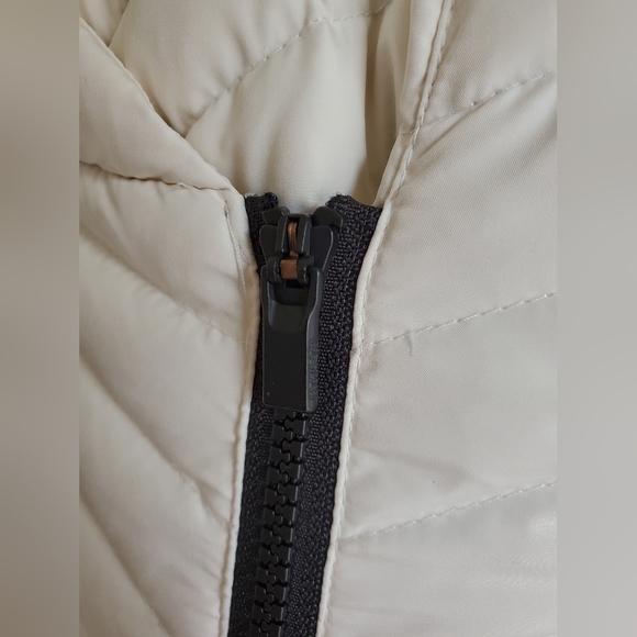 Athleta Full Zip Asymmetrical Down Puffer Coat Size XXS Classic Boho Chic Gym - Picture 10 of 11